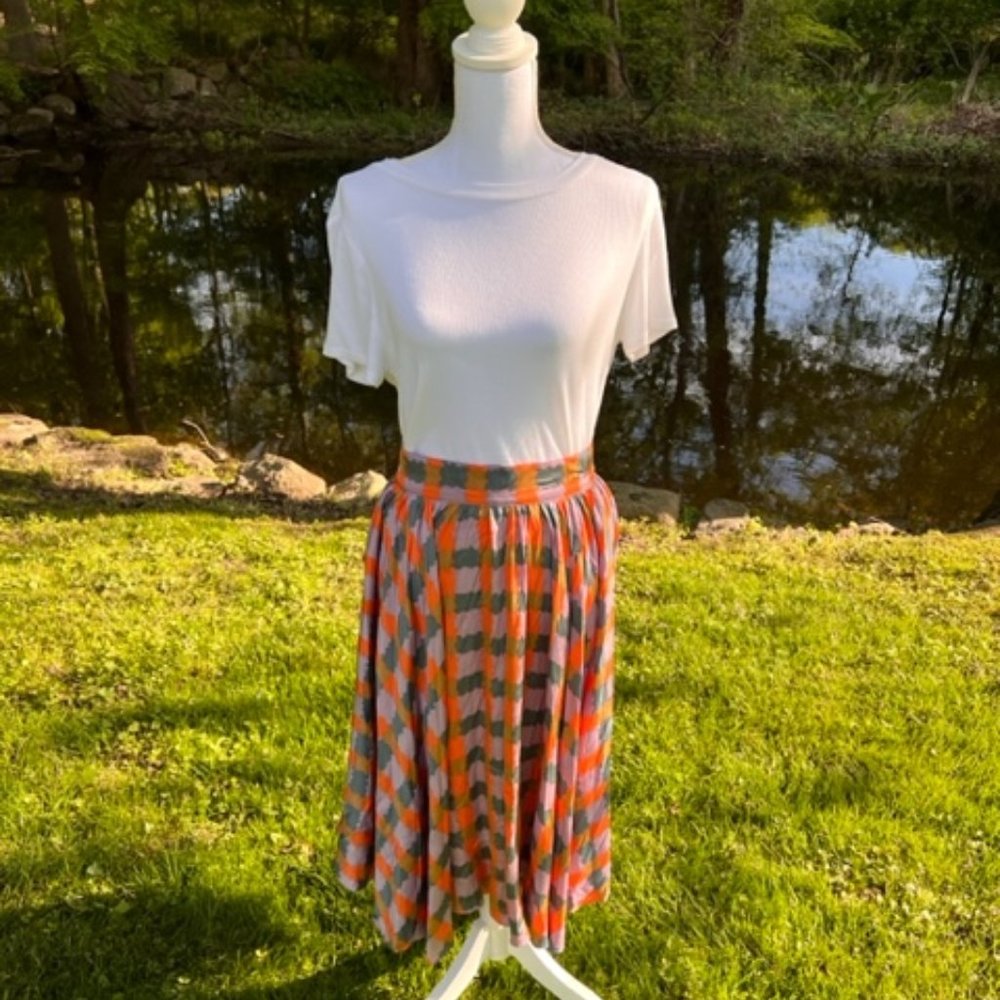 Tucker midi length silk skirt - size Medium